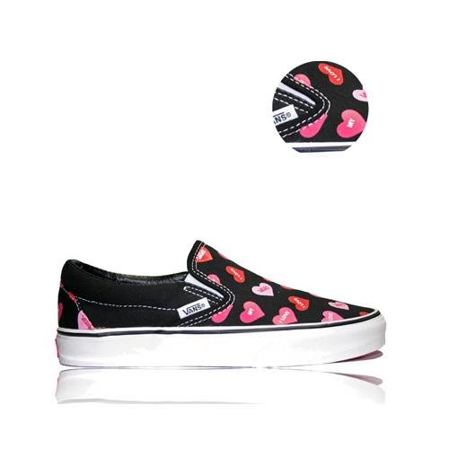 The Vans Womens Classic Slip On Candy Hearts - Black/Fandango Pink